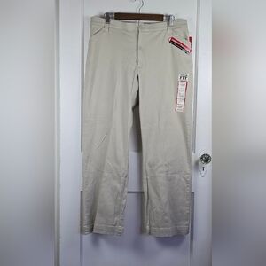 NWT Lee Comfort Fit Pants 18S